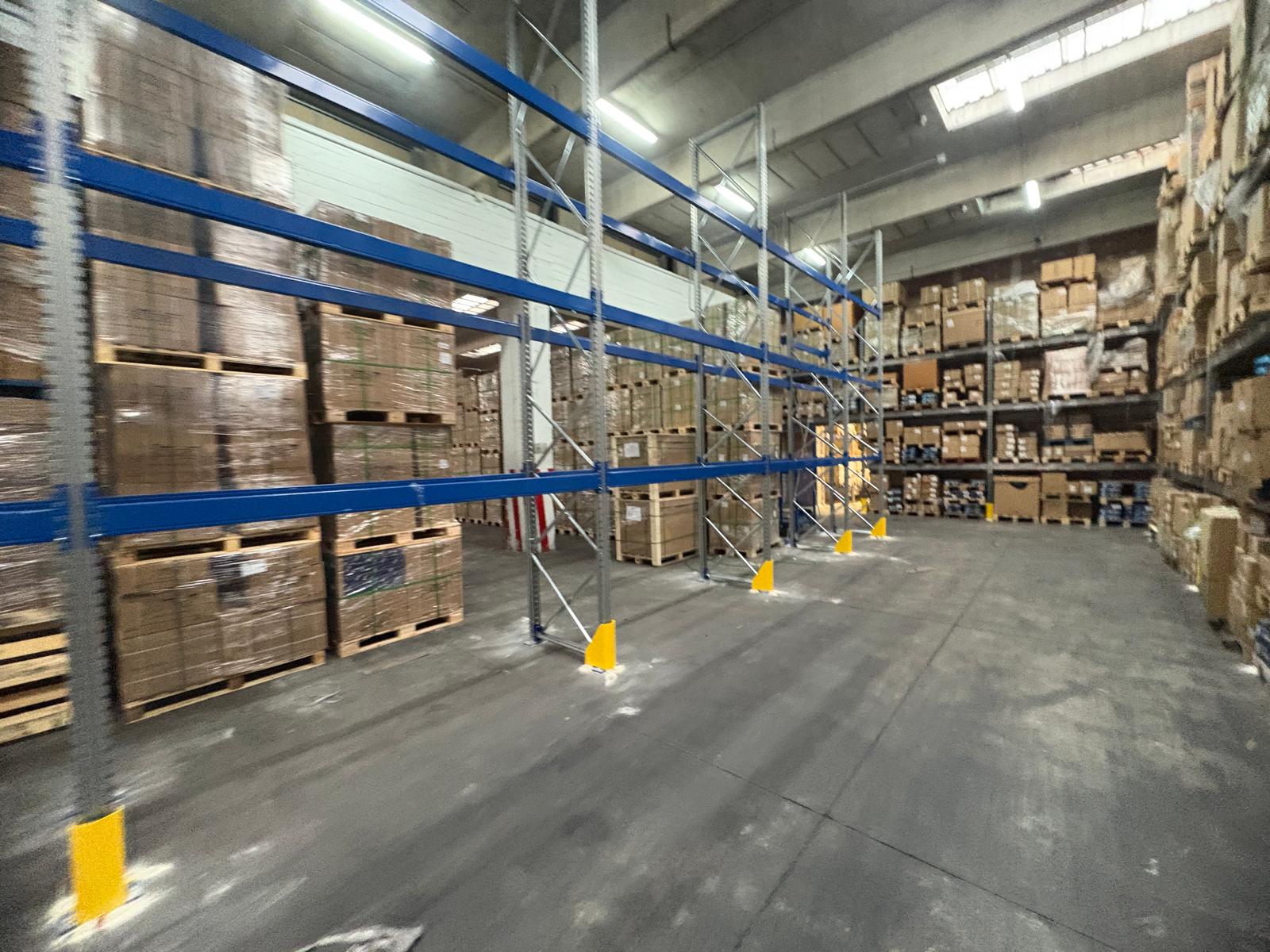 Scaffalatura porta pallet installata in un capannone in Campania